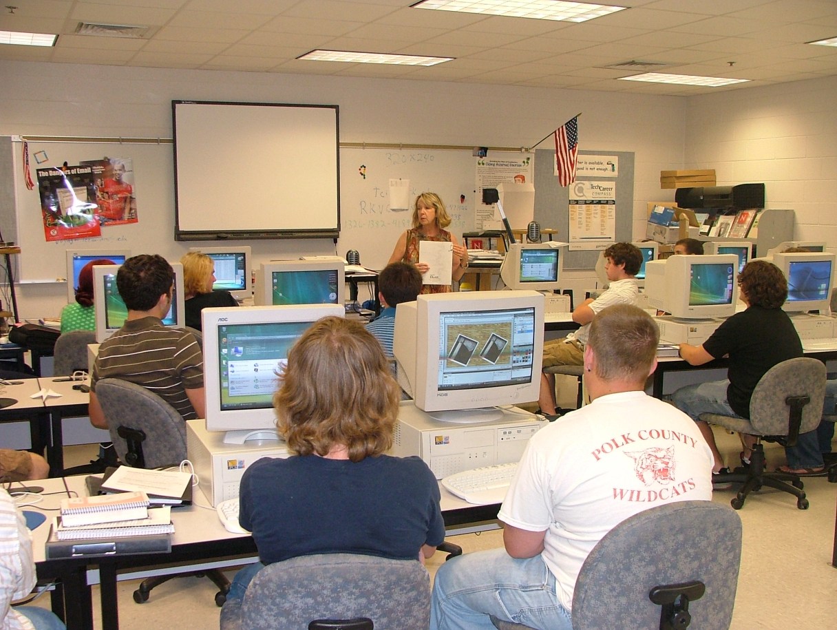 computers-in-focus-at-polk-high