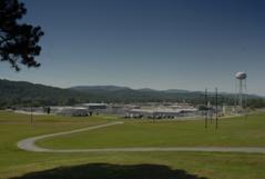 b1-hays-state-prison-guards-settle-abuse-suit-for