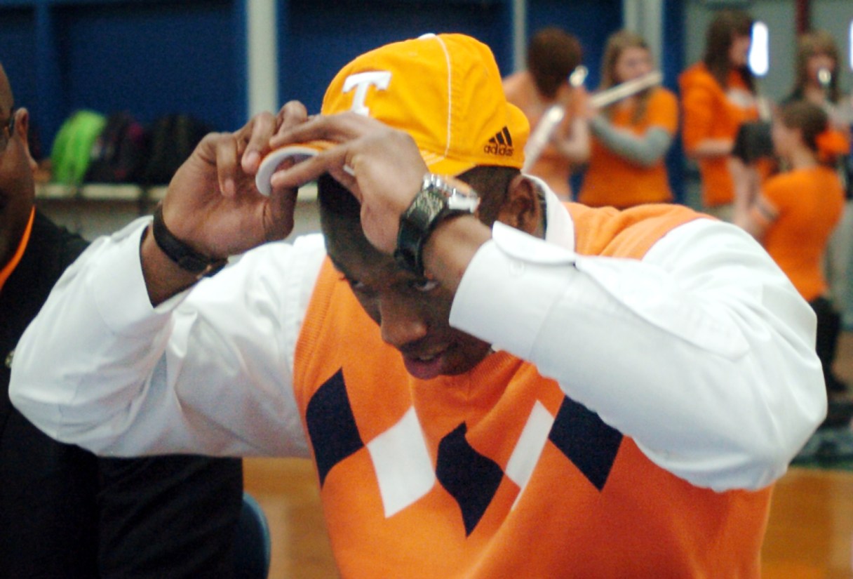 bowles-never-wavered-on-ut-commitment