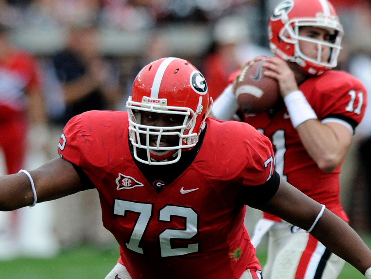 dogs-try-gates-at-left-tackle