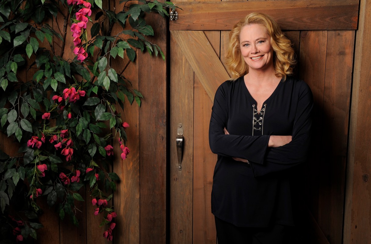 cybill-shepherds-back-and-list