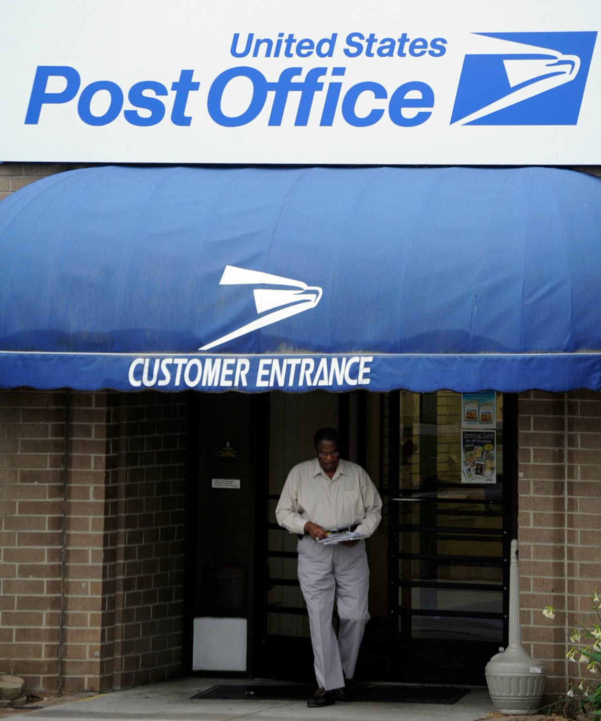 postal-leaders-discuss-future