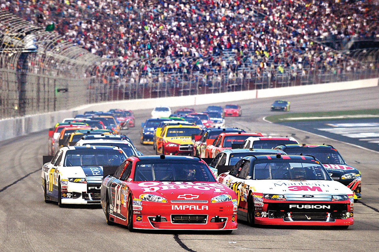 hamlin-pulls-out-2nd-straight-cup-win-atlanta