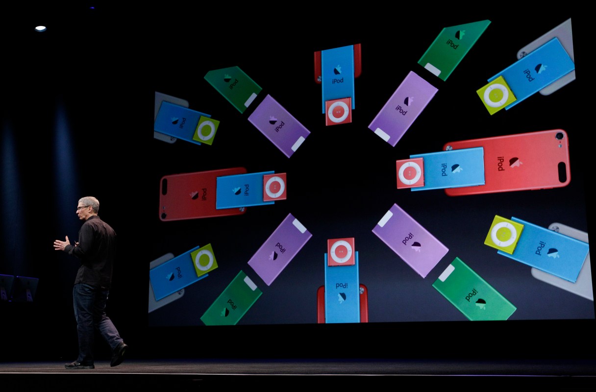 apple-ceo-apologizes-error-ridden-new-map-app