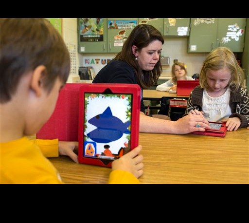 tech-gurus-help-boost-speedy-internet-schools