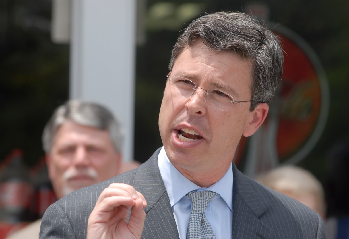 chattanooga-mayor-berke-issues-executive-order-eth
