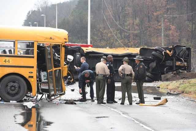least-three-dead-19-hurt-crash-between-two-school-