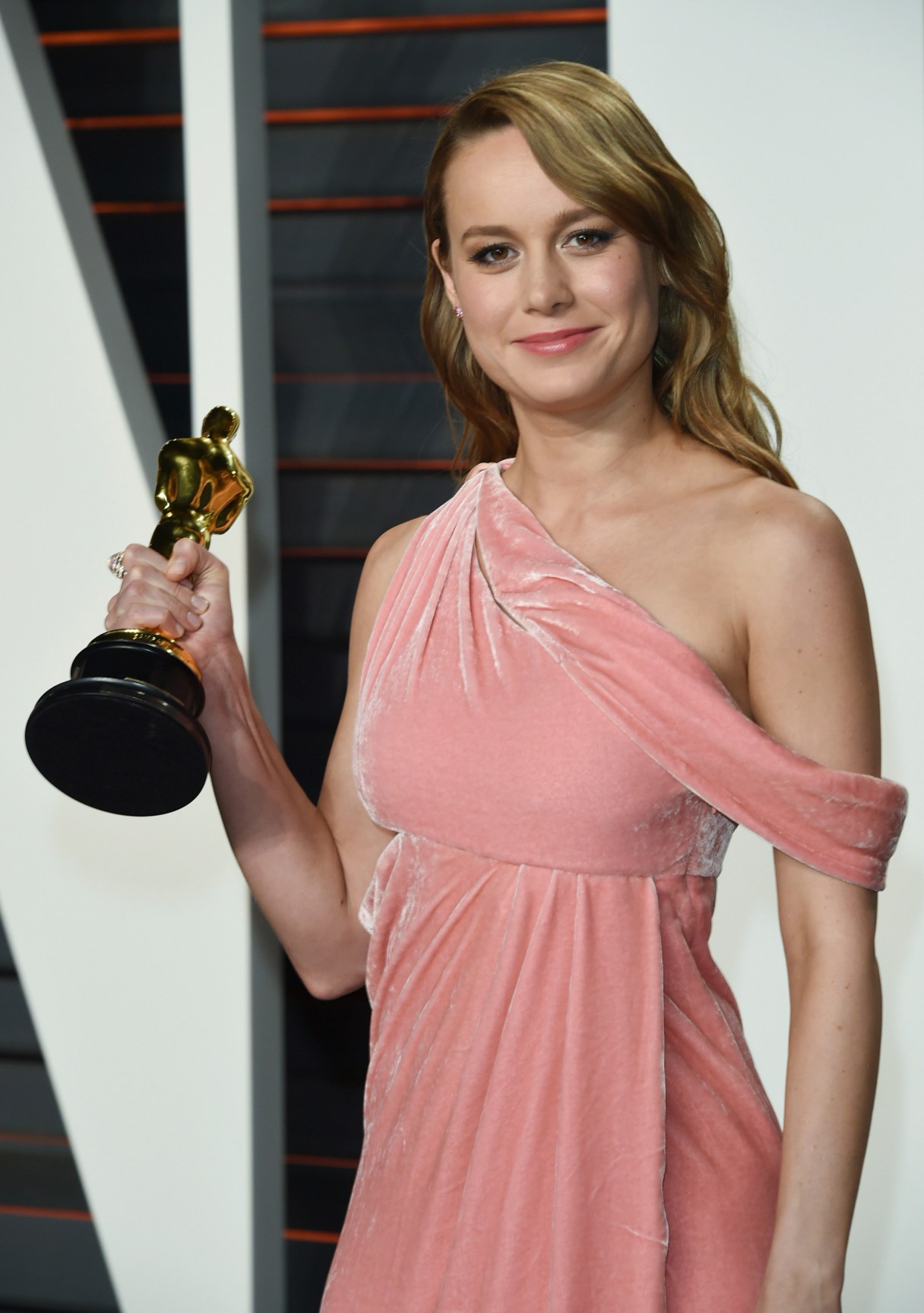 "Best Actress" winner Brie Larson arrives at the Vanity Fair Oscar Party on Sunday, Feb. 28, 2016, in Beverly Hills, Calif. (Photo by Evan Agostini/Invision/AP)