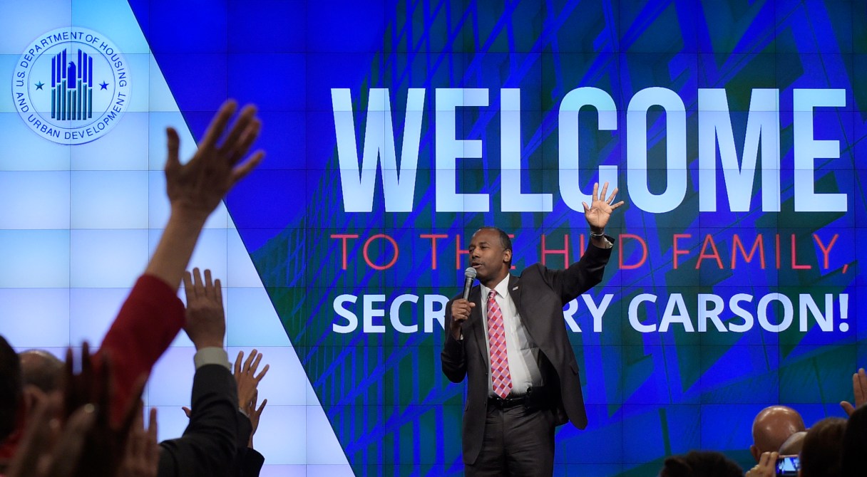 Housing a Urban Development Secretary Ben Carson asks people to raise their hands and take the nice challenge as he speaks to HUD employees in Washington, Monday, March 6, 2017. (AP Photo/Susan Walsh)