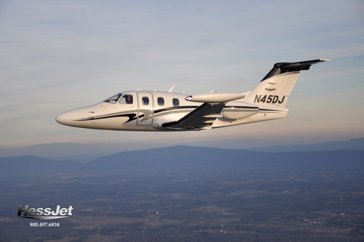 HessJet Eclipse 500 in flight