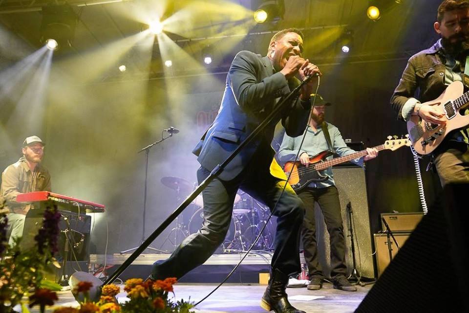Tomar and the FCs / Facebook.com