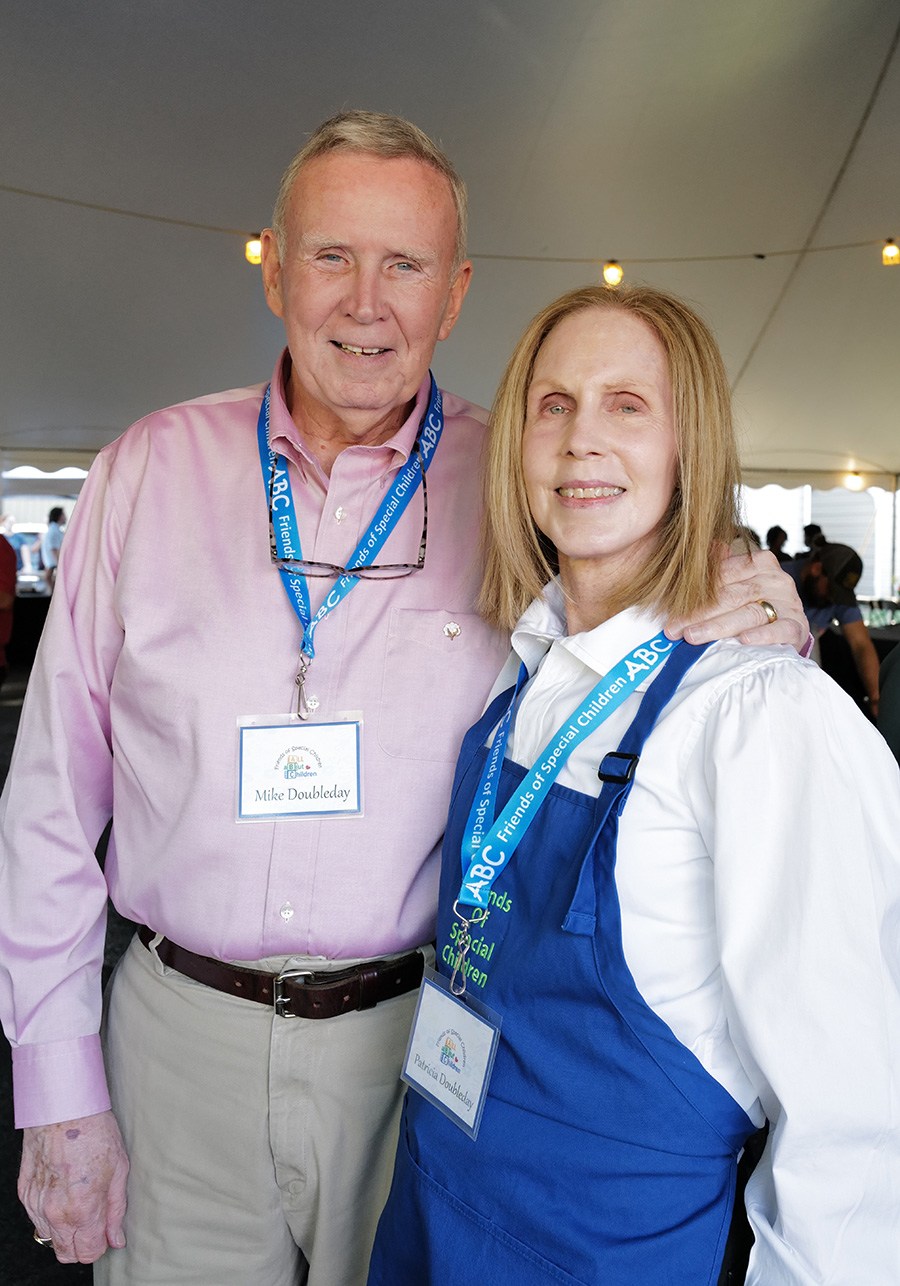 Photo by Mark Gilliland / Mike & Patricia Doubleday