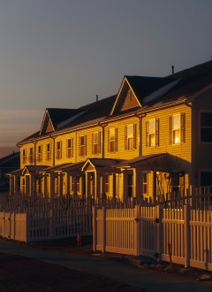 FILE — New residences in Simpsonville, S.C., Jan. 30, 2026. Mortgage rates fell below the critical 6 percent threshold just a couple weeks ago, but they’re climbing again as the Iran war and new inflation concerns roil financial markets. (Will Crooks/The New York Times)