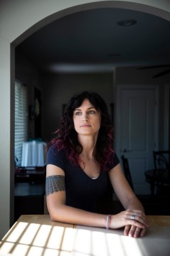 FILE — Paige Holland-Thielen, a former SpaceX engineer, in Torrance, Calif., Nov. 15, 2022. Holland-Thielen said Gwynne Shotwell, the president and chief operating officer of SpaceX, had “seemed so much more human” than Elon Musk. (Jenna Schoenefeld/The New York Times)
