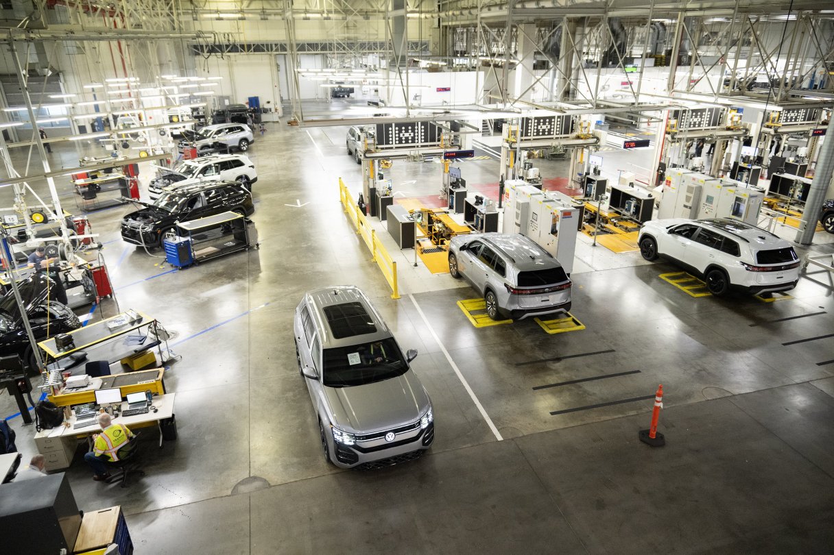 Staff Photo by Seth Carpenter/ A 2027 Volkswagen Atlas moves through the production facility at Volkswagen Chattanooga on Tuesday, Sept. 29, 2026.